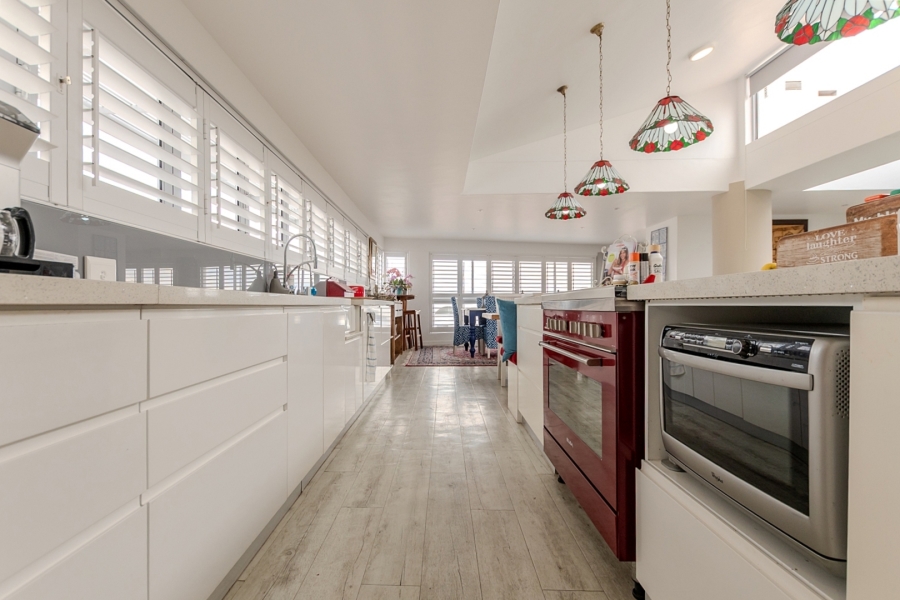 4 Bedroom Property for Sale in Paradise Beach Western Cape
